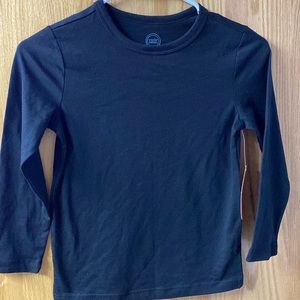 Black long sleeves shirt